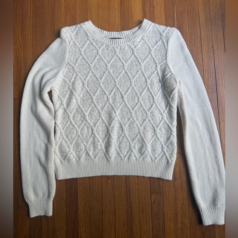 White Knit Sweater with Diamond Pattern